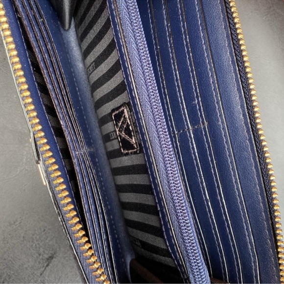 Victoria's Secret Blue and Black Snakeskin Wallet - Picture 6 of 7